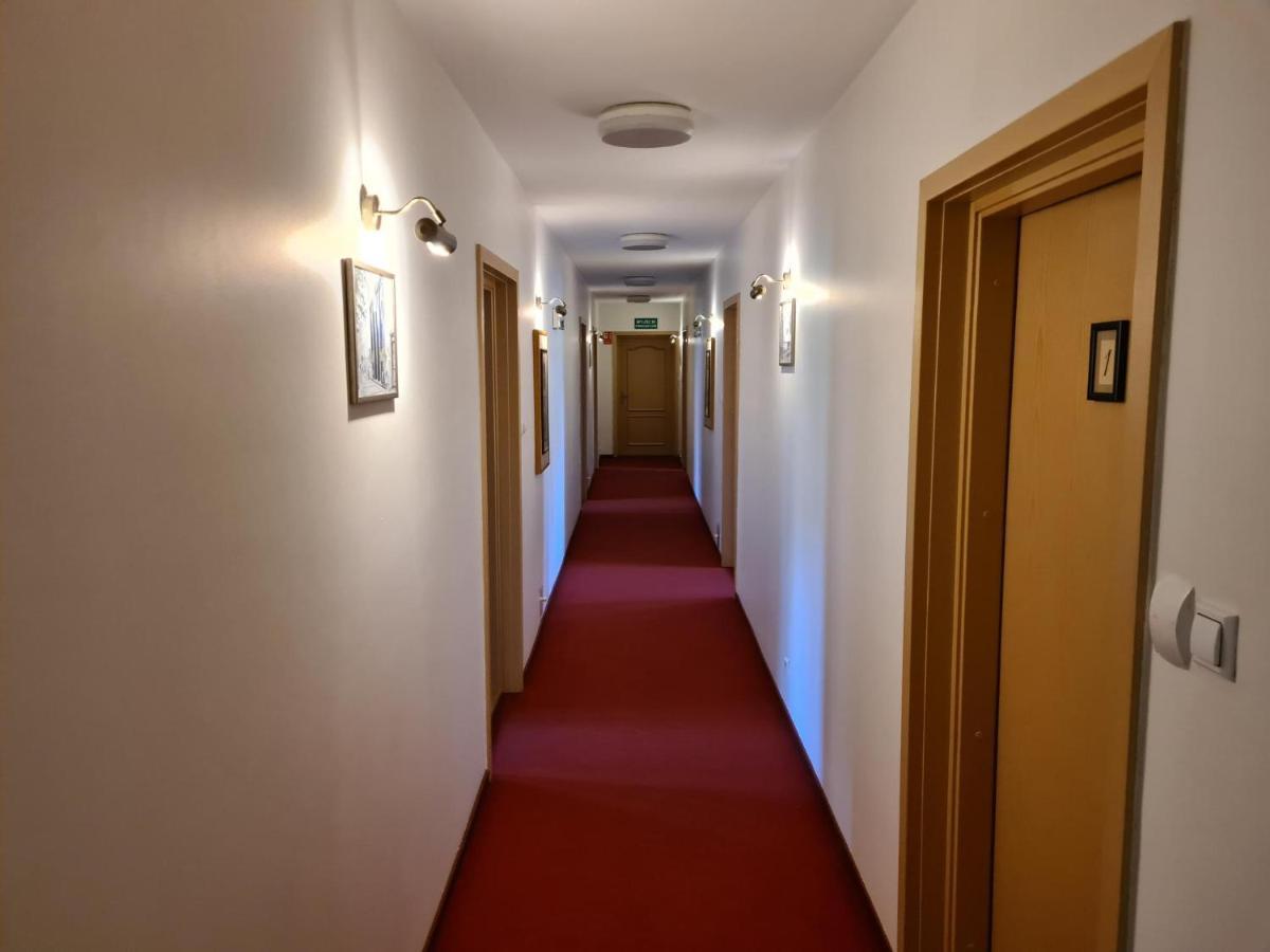 Hotel Zajazd Kultury, Dawniej Pocztowy Zielona Góra Dış mekan fotoğraf