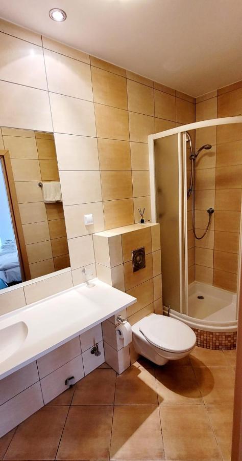 Hotel Zajazd Kultury, Dawniej Pocztowy Zielona Góra Dış mekan fotoğraf