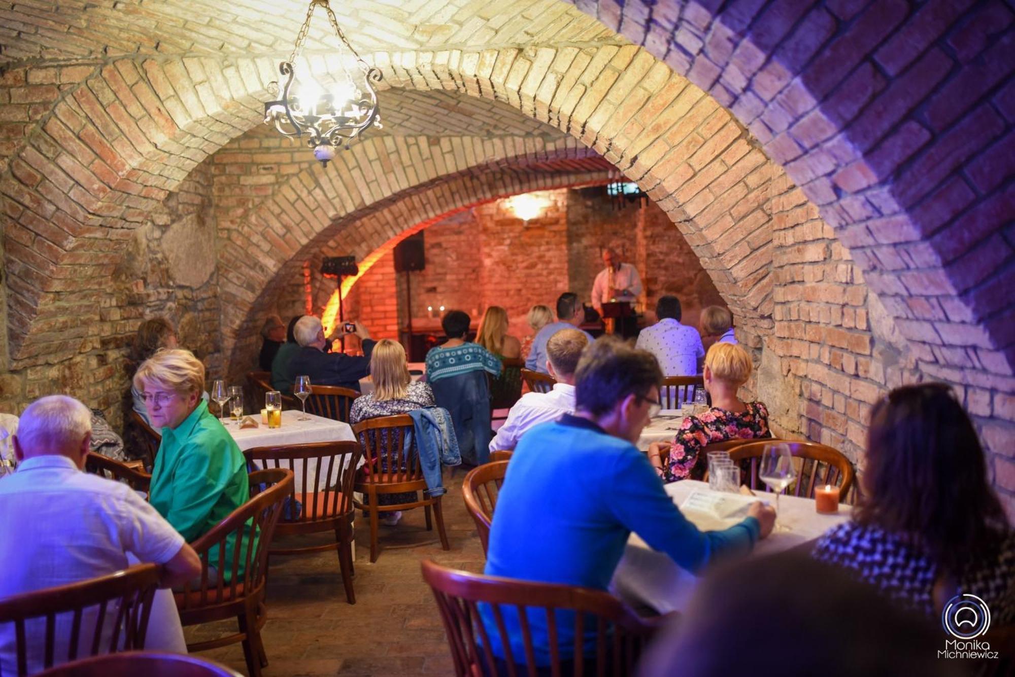 Hotel Zajazd Kultury, Dawniej Pocztowy Zielona Góra Dış mekan fotoğraf