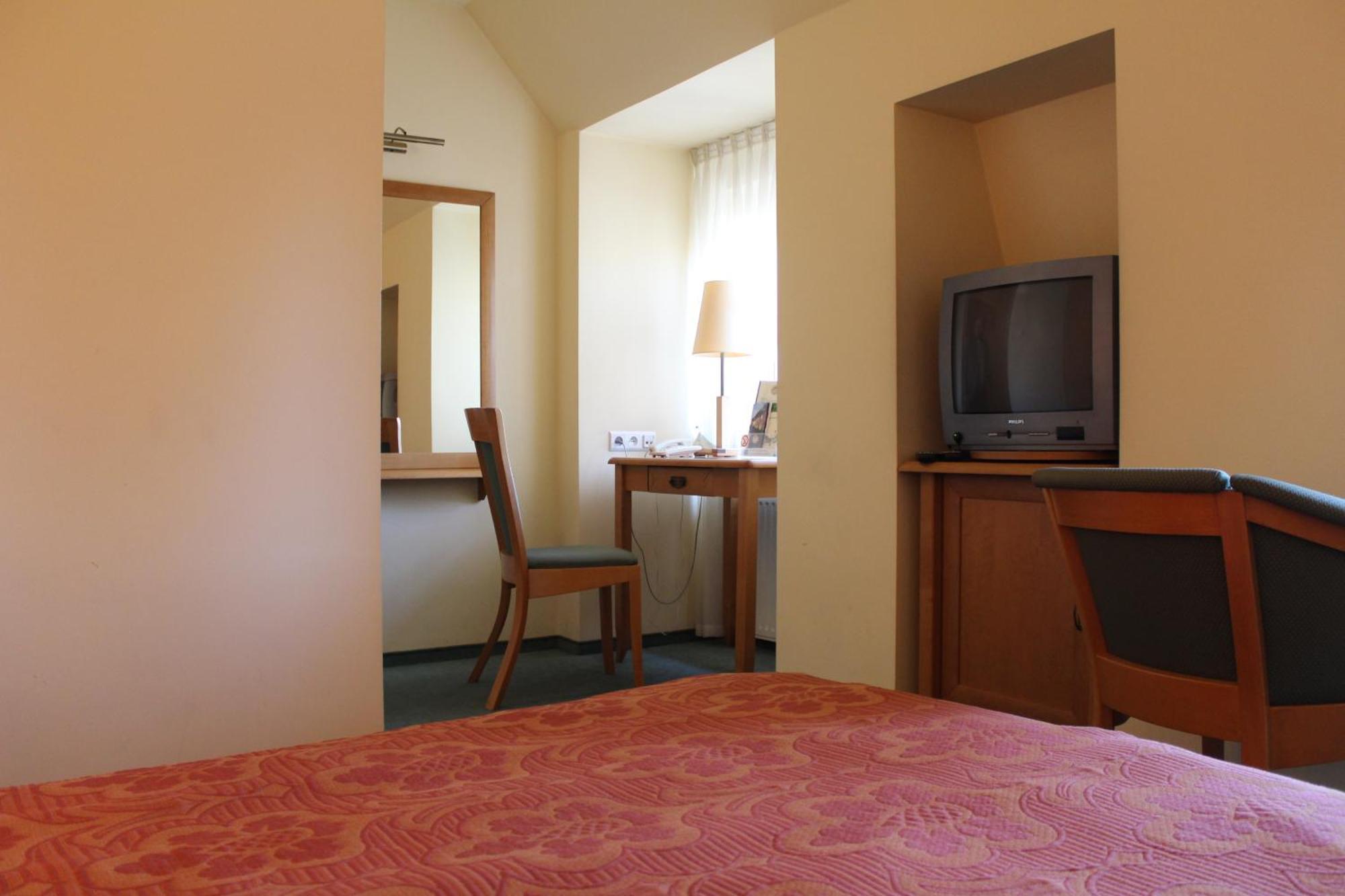 Hotel Zajazd Kultury, Dawniej Pocztowy Zielona Góra Dış mekan fotoğraf
