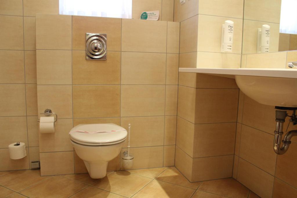 Hotel Zajazd Kultury, Dawniej Pocztowy Zielona Góra Dış mekan fotoğraf